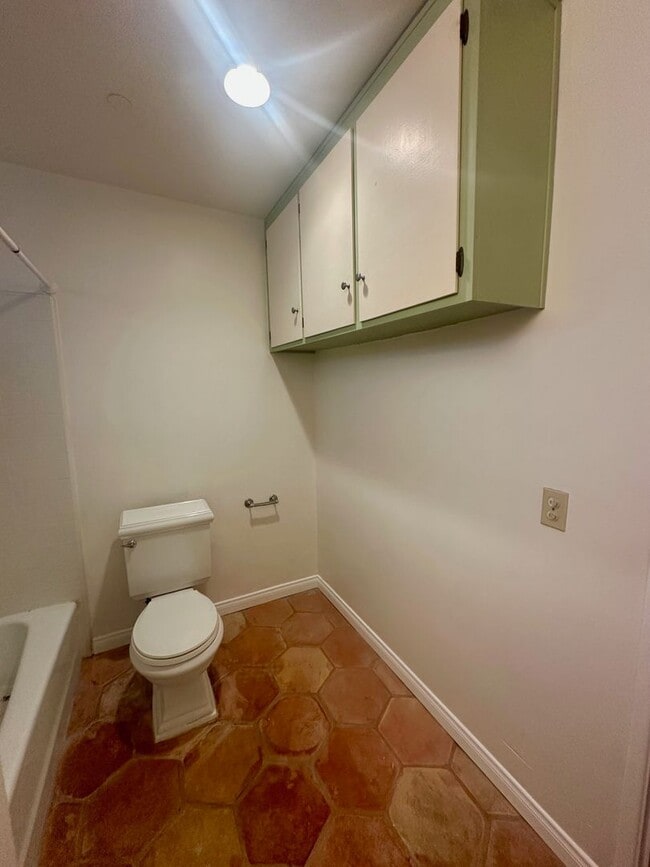 Building Photo - Great home with views of Sweetwater and Spring Valley mountains