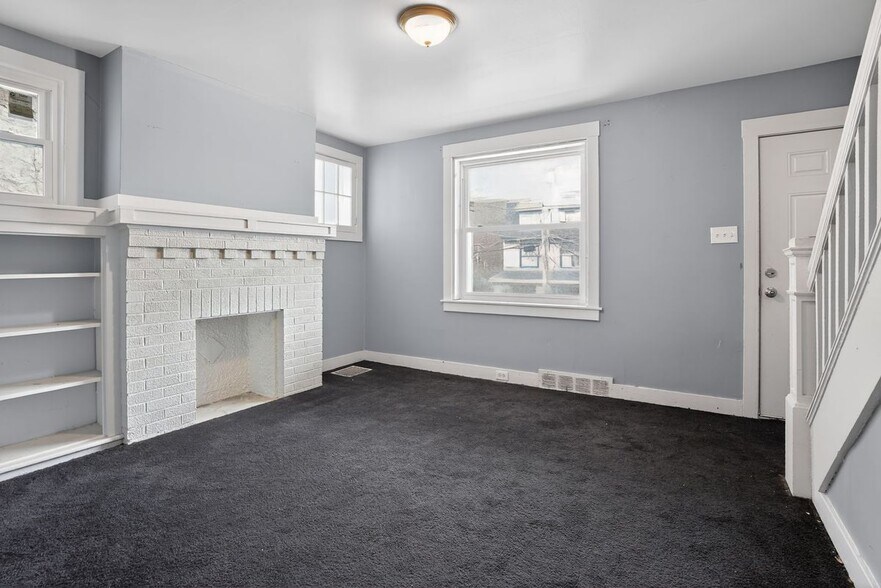 Building Photo - 217 Reifert St