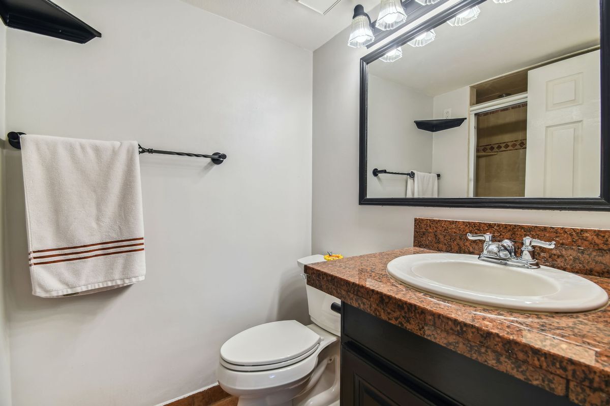 Building Photo - 5558 Baywater Dr