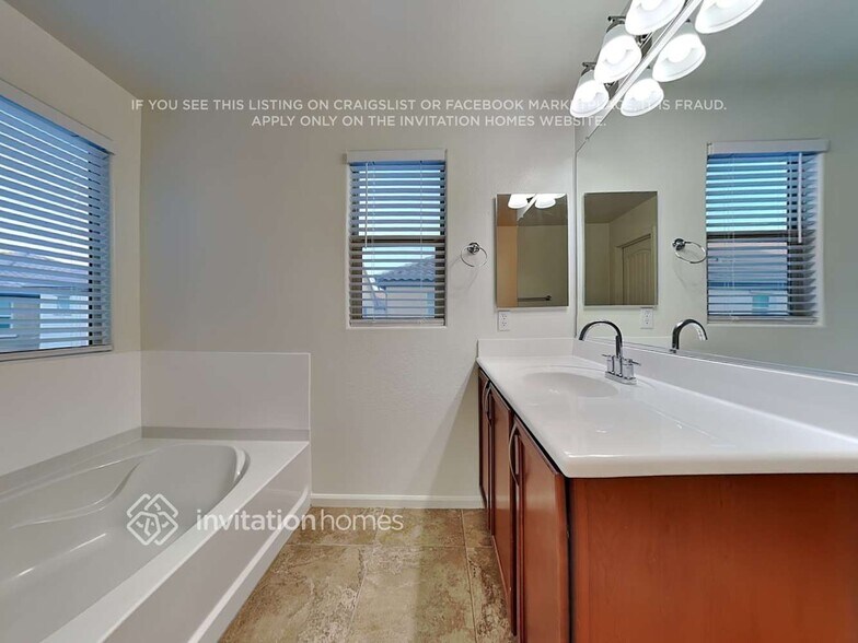 Building Photo - 3380 E Liberty Ln