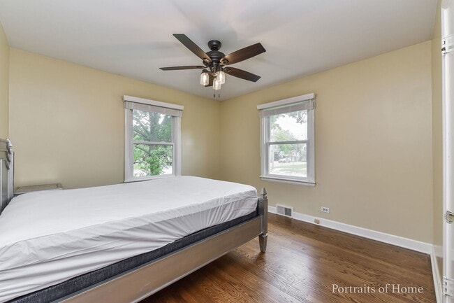 Building Photo - 602 N President St