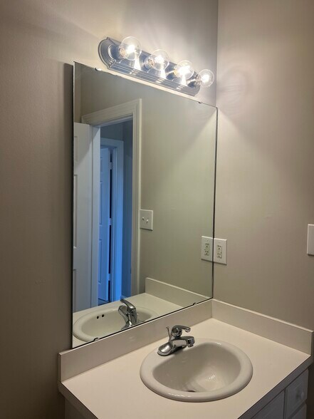 Building Photo - 3309 Whitlock Dr N