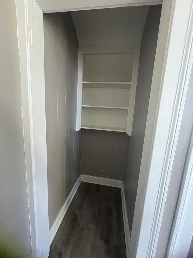 Building Photo - 142-144 Bowman St