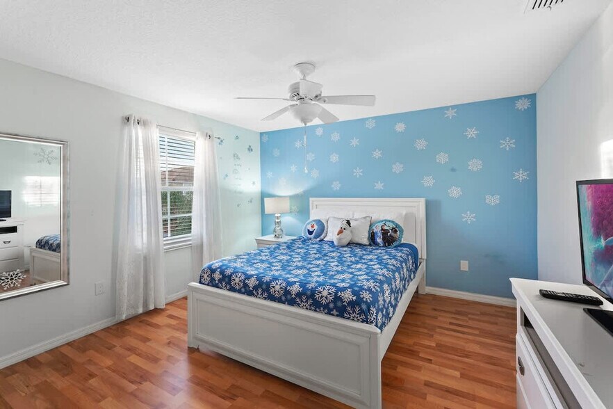 Building Photo - 481 Las Fuentes Dr