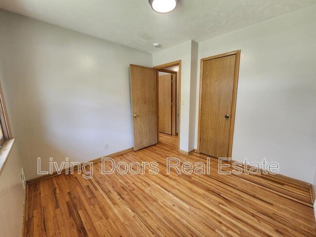 Building Photo - 3910 N 12th St