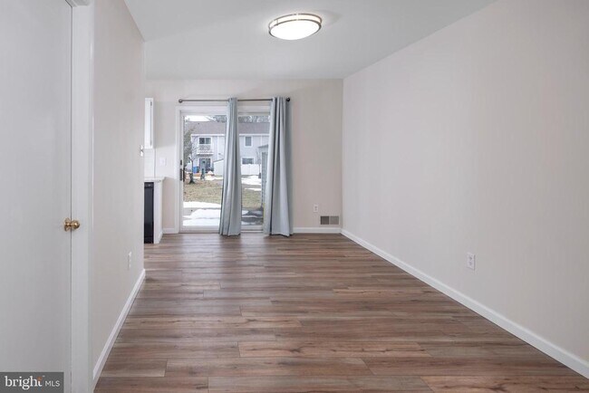 Building Photo - 191 Jonathon Dayton Ct