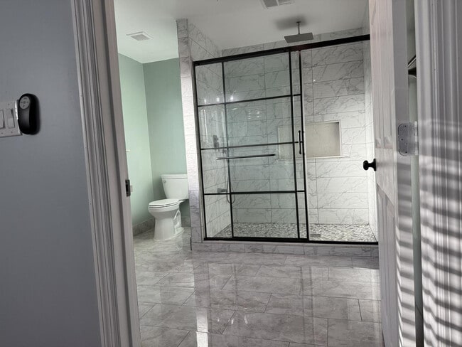 Building Photo - 6843 E Loma Land Dr