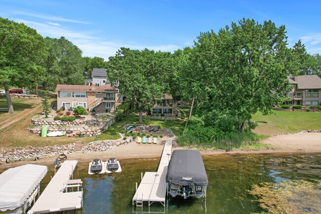 Building Photo - 16654 Inguadona Beach Cir SW
