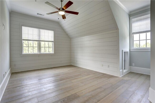 Building Photo - 12600 Marstrow Dr
