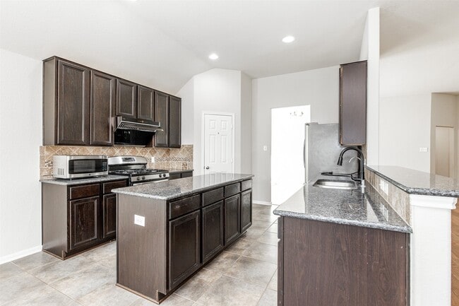 Building Photo - 18811 Calla Spring Dr