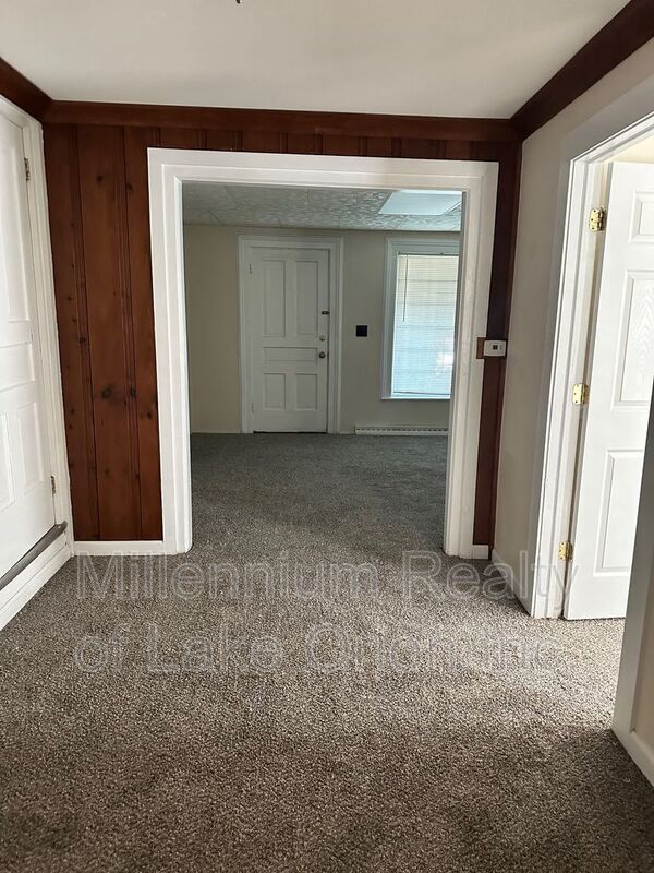 Building Photo - 709 W Dryden Rd