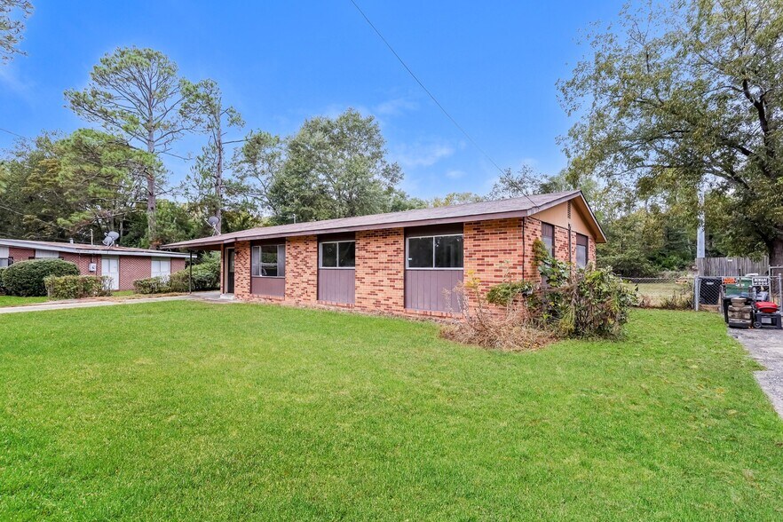 Building Photo - 1033 Quincy Dr