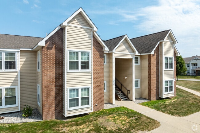 Building Photo - VISTA VILLA APARTMENTS