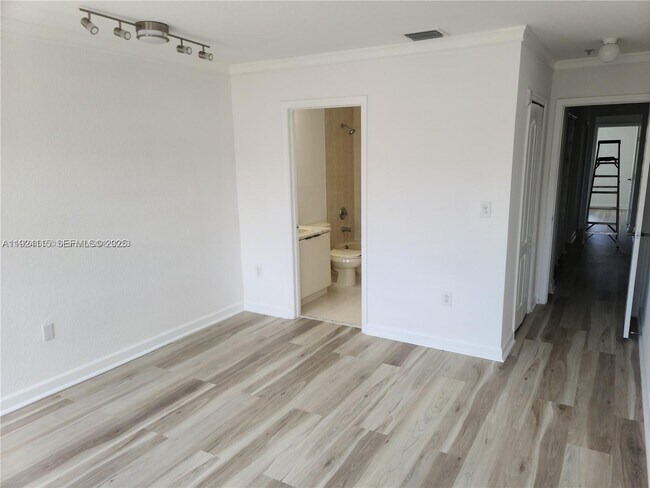 Building Photo - 17650 NW 73rd Ave