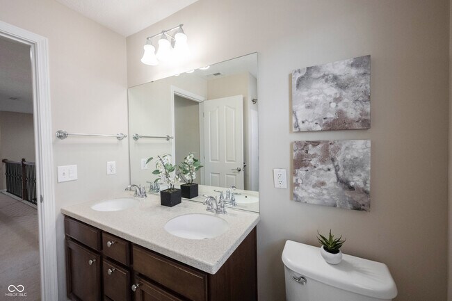 Building Photo - 13086 Avon Cross Way