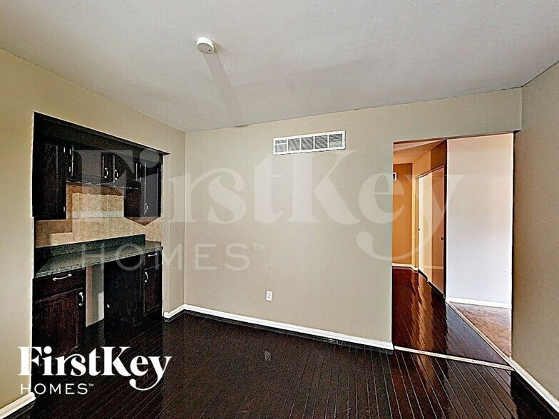 Building Photo - 5353 Branridge Rd