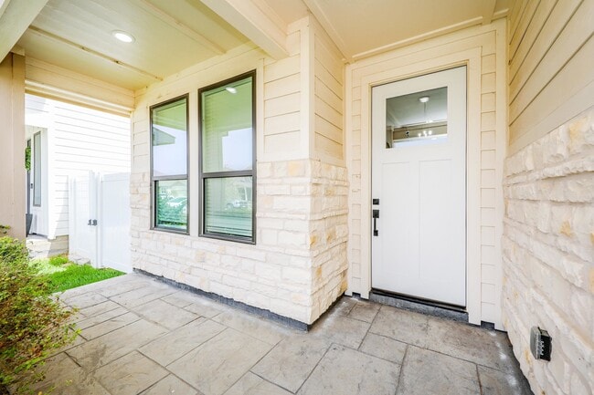 Building Photo - 1419 Calamian Dr