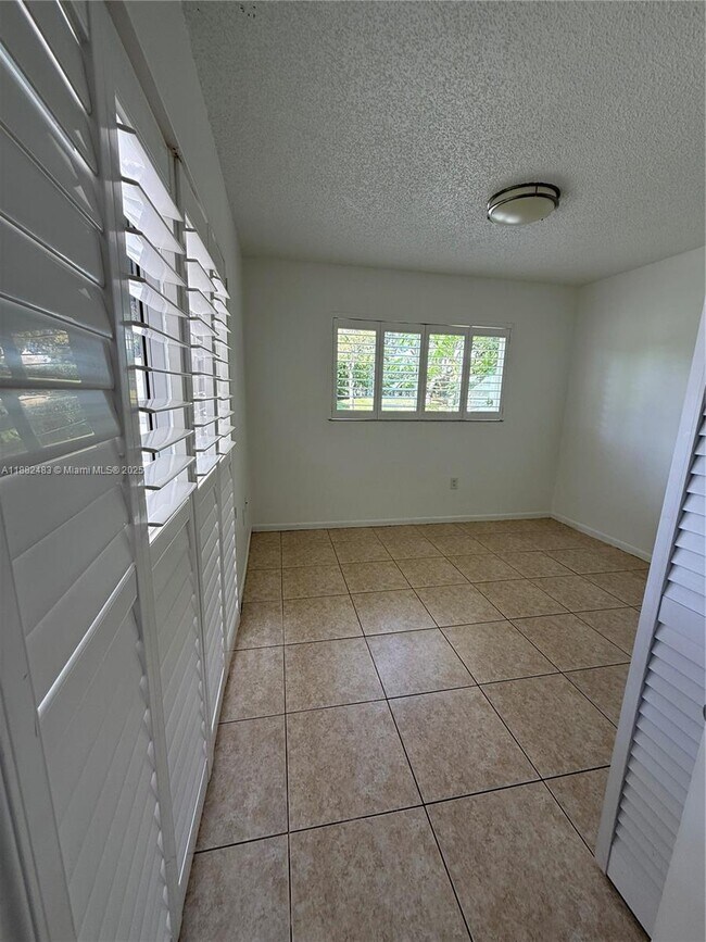 Building Photo - 14378 SW 96th Terrace