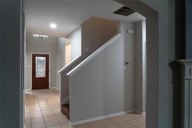 Building Photo - 10120 Sourwood Dr