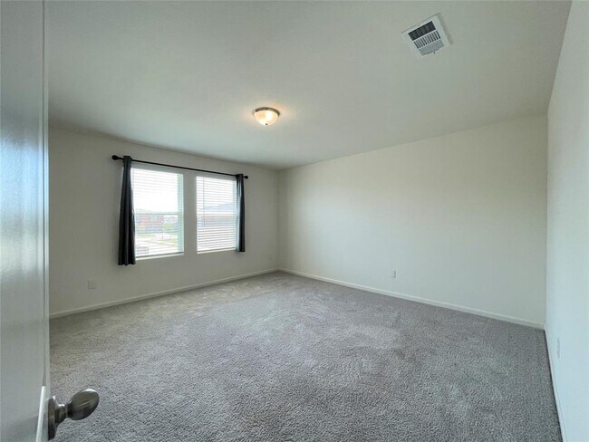 Building Photo - 6820 Bonanza Way