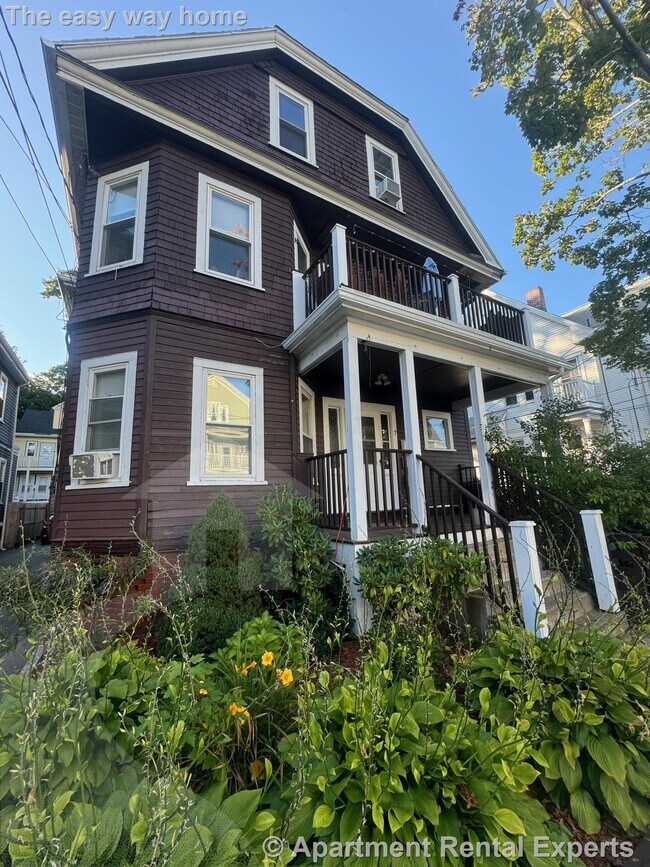 Building Photo - 7 Bay State Ave
