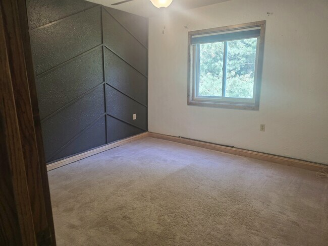 Building Photo - 8509 Tall Pine Rd