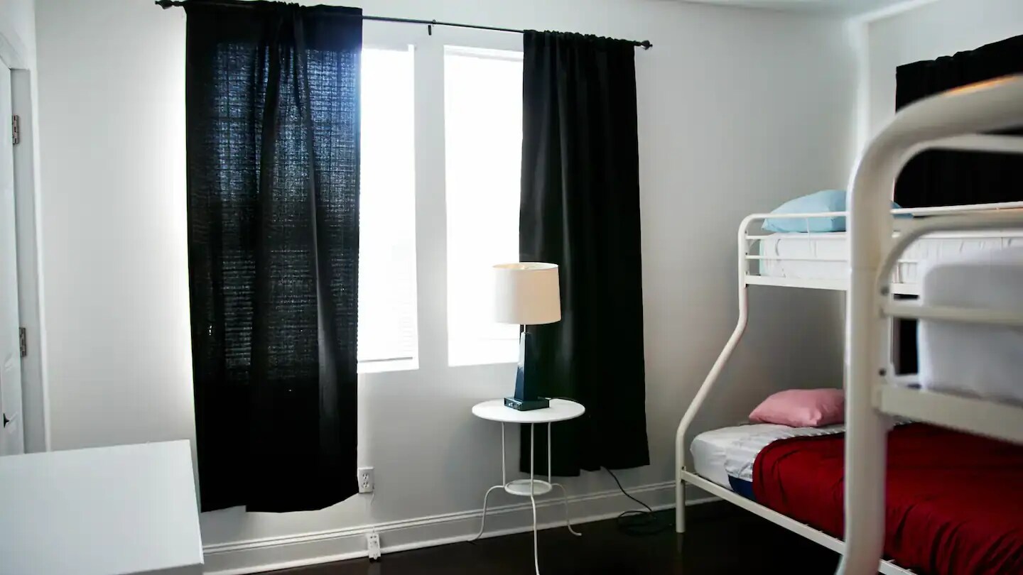 Upstairs Bedroom 3 - 3415 Louisiana Avenue Pky