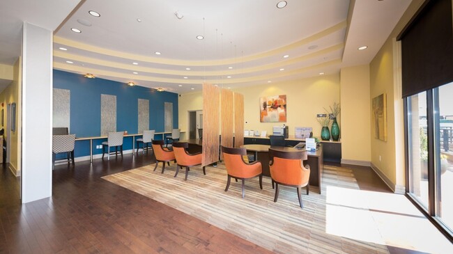 Building Photo - 2000 2nd Ave S