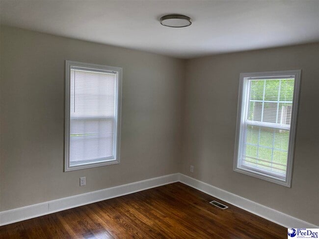 Building Photo - 2503 S Vance Dr