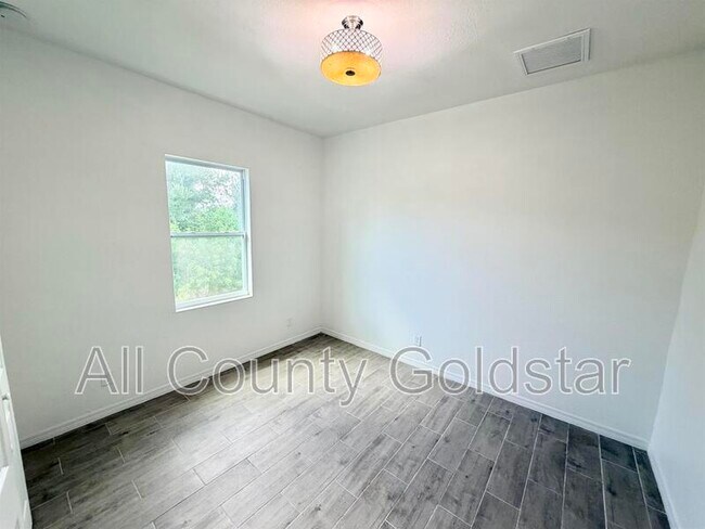 Building Photo - 14300 Kay Ln