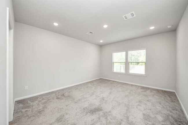 Building Photo - 16489 Moss Ln