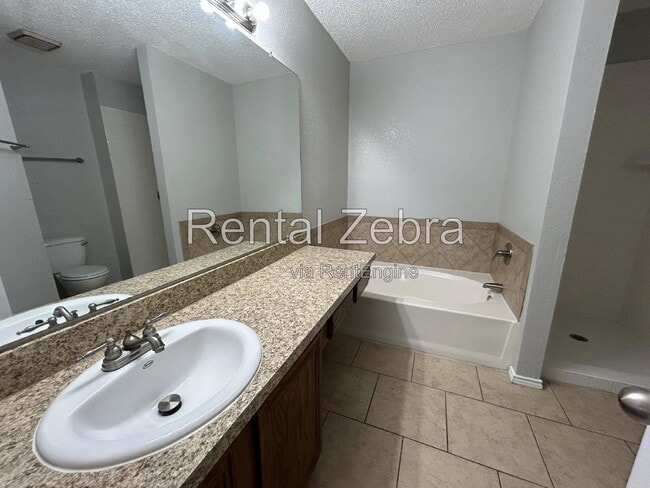 Building Photo - 2024 Emerald Oaks