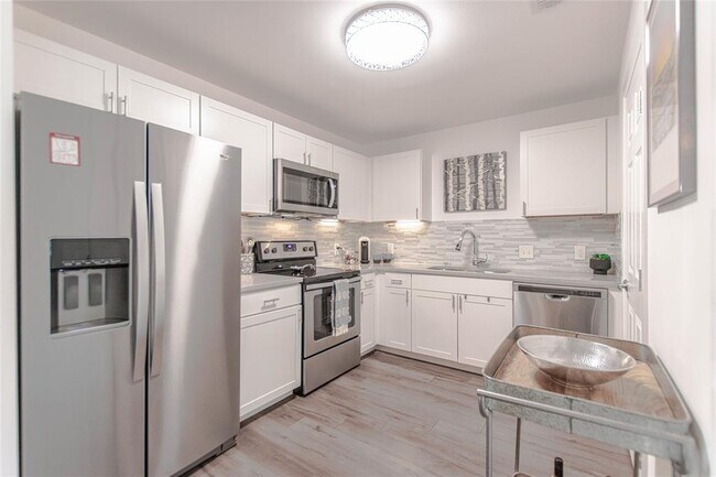 Building Photo - 3604 Clawson Rd