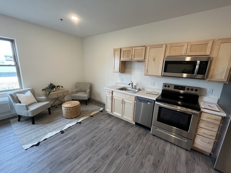 Staged Studio - 202 Valley Green Sq