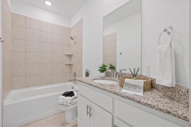 Building Photo - 1004 Rebecca Dr