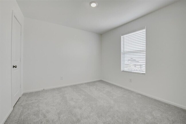 Building Photo - 28907 Rustic Windmill Wy