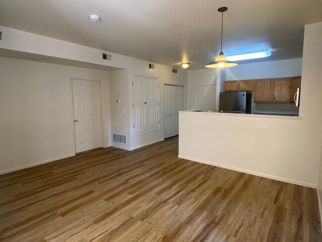 Building Photo - 2541 S Bahama Cir
