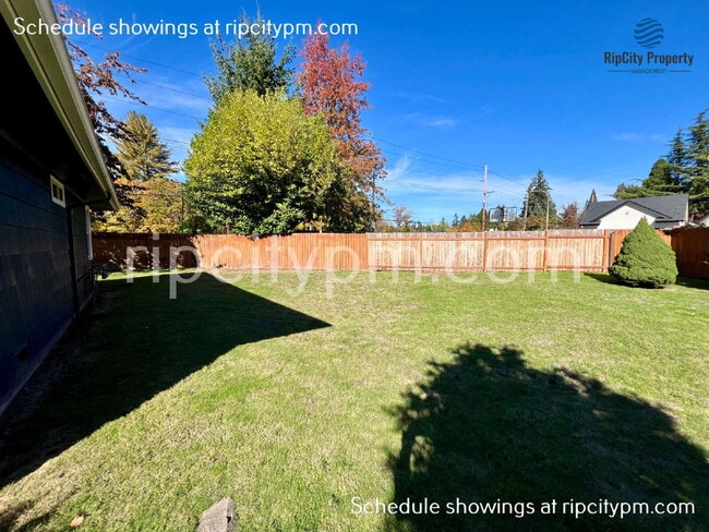 Building Photo - 8040 SW Oleson Rd