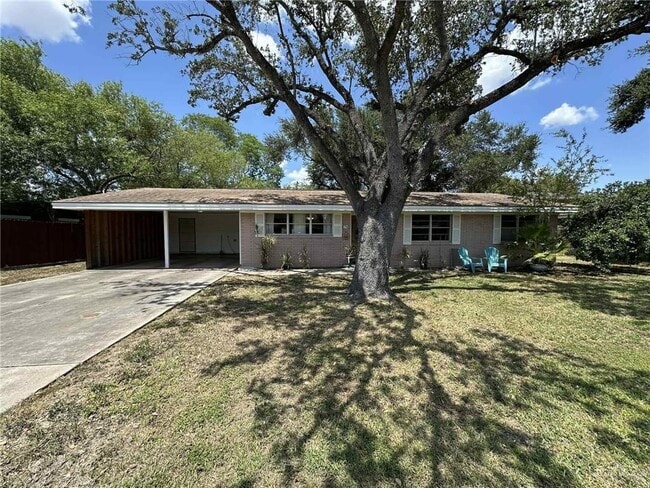 Primary Photo - 1706 Hibiscus Ave
