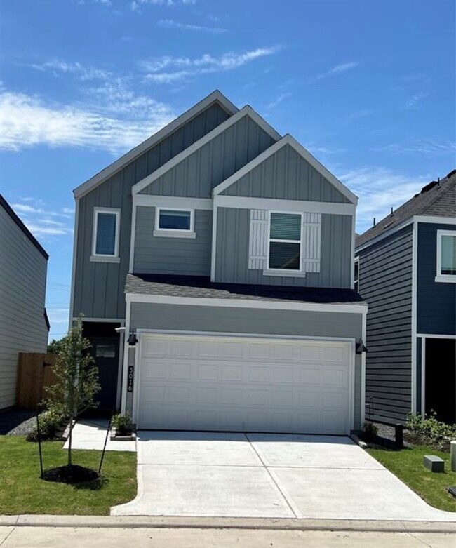 Building Photo - 3016 La Latina Dr