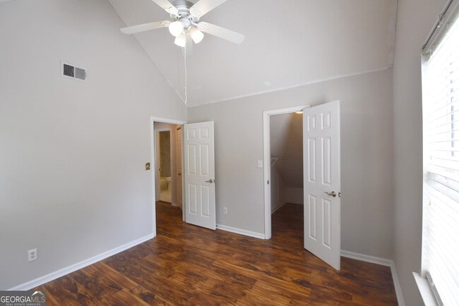 Building Photo - 115 S Fairfield Dr