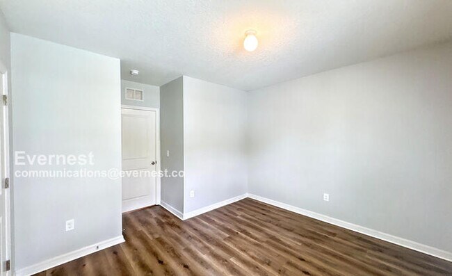 Building Photo - 5006 Willow Breeze Wy