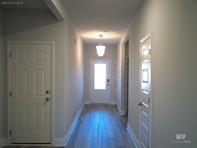 Building Photo - 13416 Shoshoney Cir