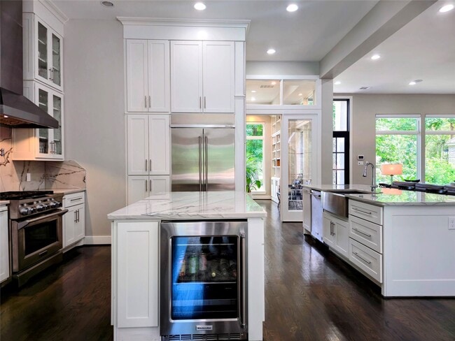 Building Photo - 19 Acorn Cluster Ct