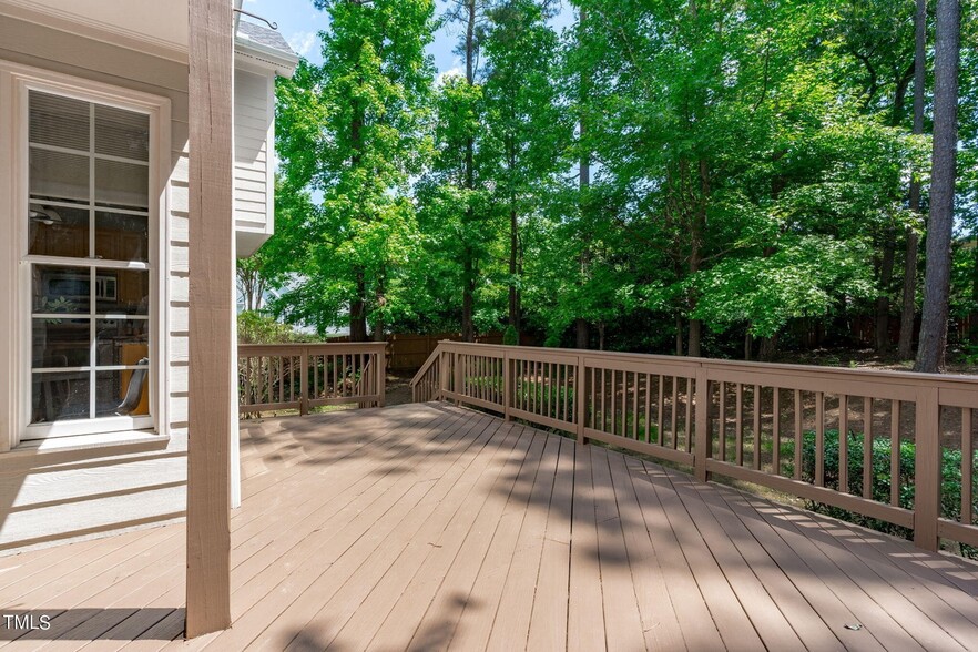 Deck - 101 Caymus Ct