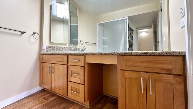 Building Photo - 2 BED/2 BATH - Heritage House (Hawaii Kai)...