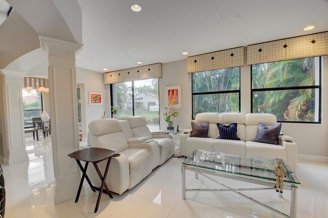 Building Photo - 2106 NW 60th Cir