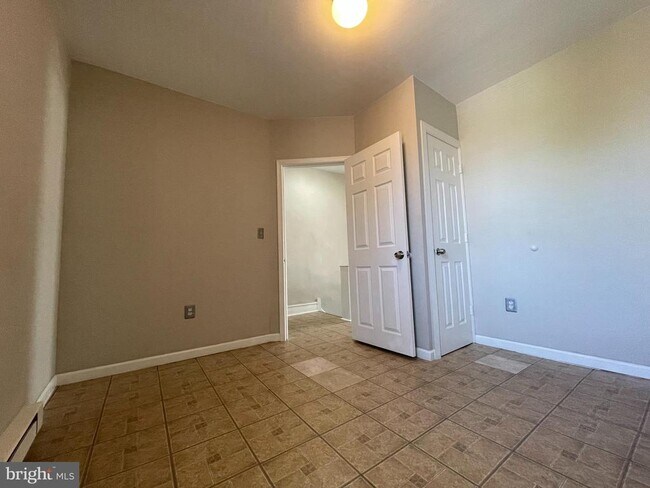 Building Photo - 5748 N 7th St