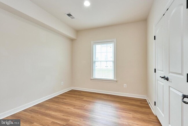 Building Photo - 21276 Hyrst Grove Terrace