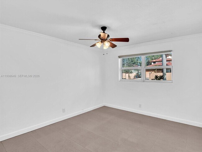 Building Photo - 4416 SW 35th Ave